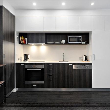 מלבורן Modern Quiet 1 & 2 Bed Apt Opposite Albert Park מראה חיצוני תמונה