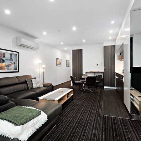 מלבורן Modern Quiet 1 & 2 Bed Apt Opposite Albert Park מראה חיצוני תמונה