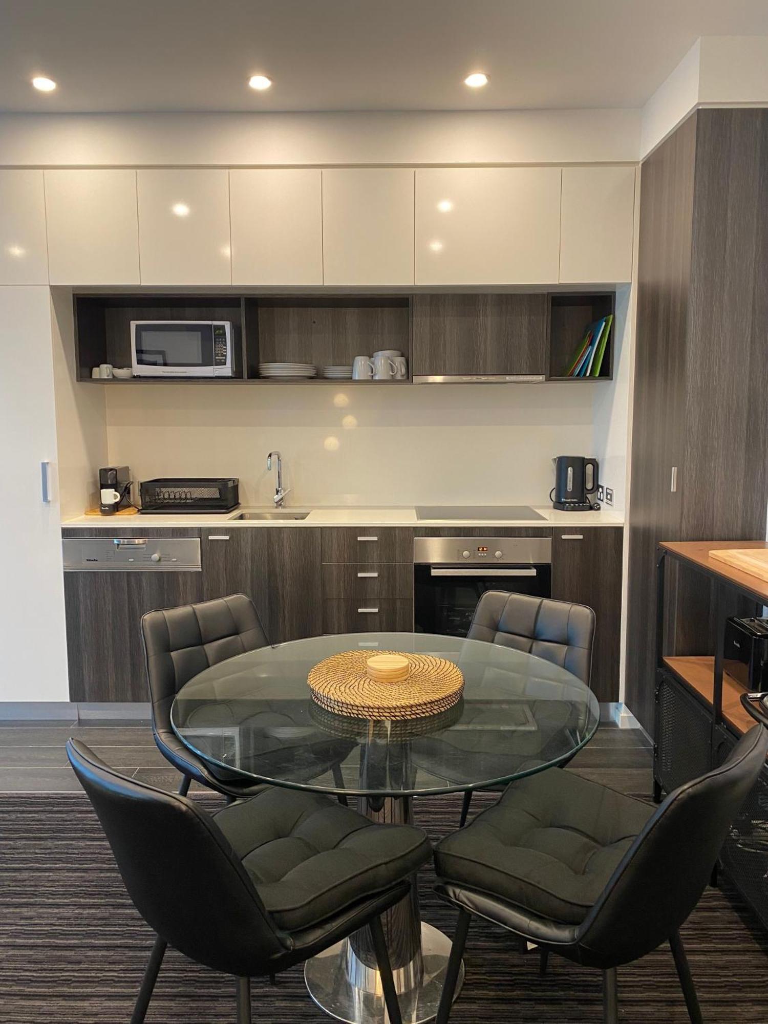 מלבורן Modern Quiet 1 & 2 Bed Apt Opposite Albert Park מראה חיצוני תמונה