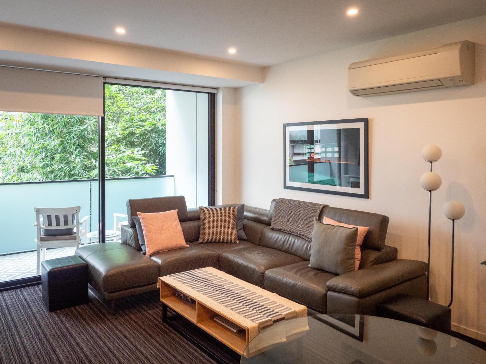 מלבורן Modern Quiet 1 & 2 Bed Apt Opposite Albert Park מראה חיצוני תמונה