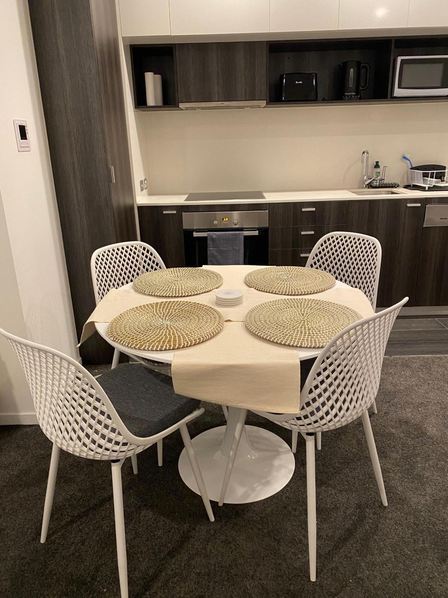 מלבורן Modern Quiet 1 & 2 Bed Apt Opposite Albert Park מראה חיצוני תמונה